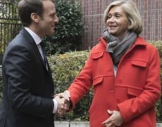 valerie-pecresse-retient-ses-coups-contre-emmanuel-macron-elle-risque-de-perdre-des-plumes-230x180.jpg