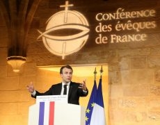 le-president-republique-emmanuel-macron-devant-eveques-france-college-bernardins-paris-9-avril-2018_0_729_486-230x180.jpg