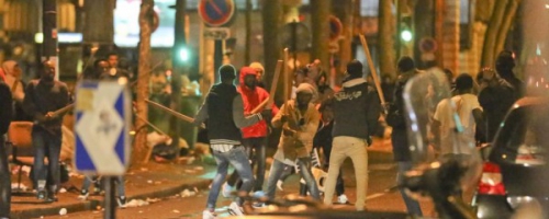 migrants-paris-violences-refugies-bagarres-stalingrad-francesoir_field_mise_en_avant_principale-600x240.jpg