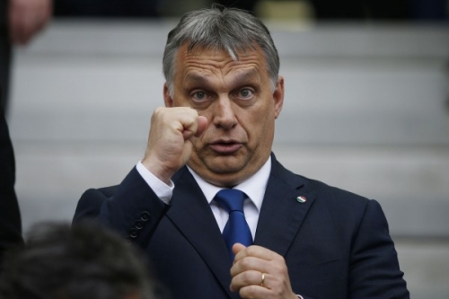 Hongrie-Viktor-Orban-encense-dans-un-manuel-d-histoire-600x400.jpg