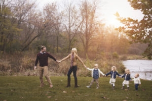 9514-p8-bg-family-300x200.jpg